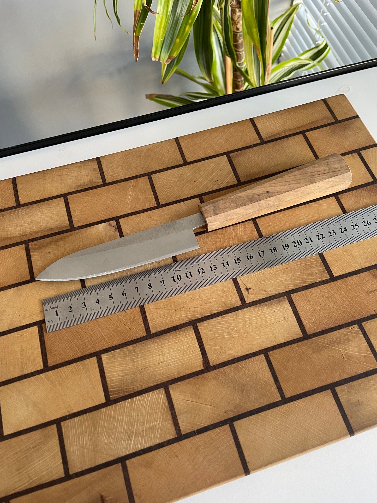 Mini Gyuto / N690
